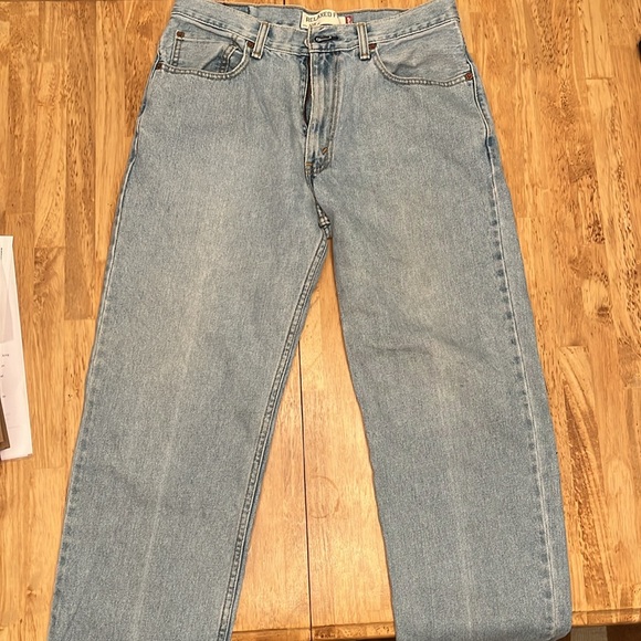 Men’s Levi 550 Relaxed Fit Jeans - Picture 5 of 5